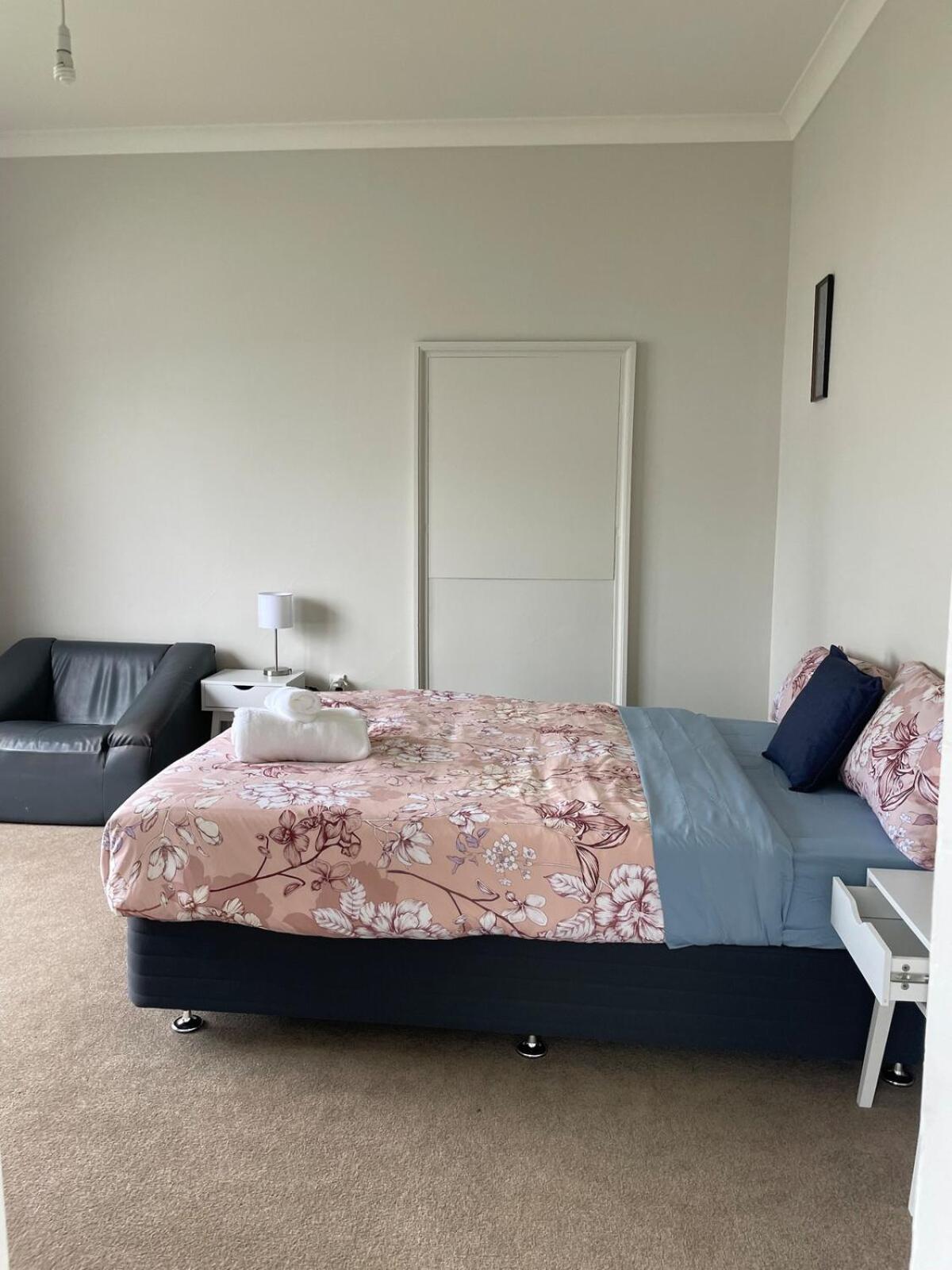 Attached Units On Madras! Unit A Apartment