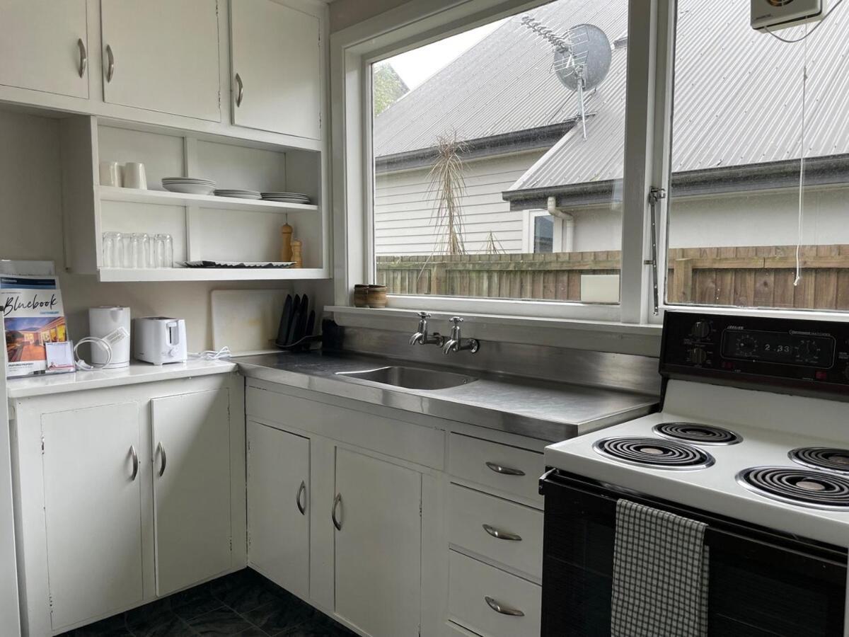 Attached Units On Madras! Unit A Apartment *